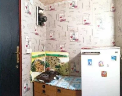 Новые Дома. Продам однокомнатную гостинку. Капитальный ремон