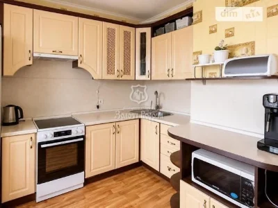 Sale of 2-room apartment 63.3 sq. m. on Mykhayla Maksymovycha st. 7