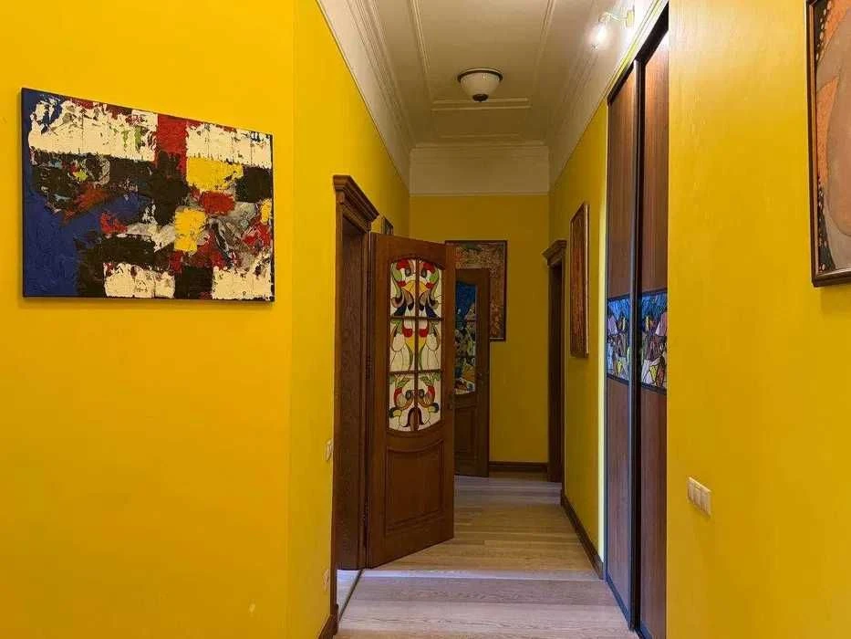 Продаж 3к квартири, Гоголівська 2А, Шевченківський район