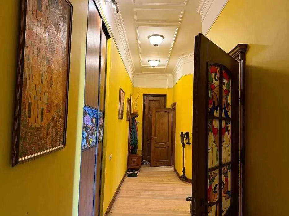 Продаж 3к квартири, Гоголівська 2А, Шевченківський район