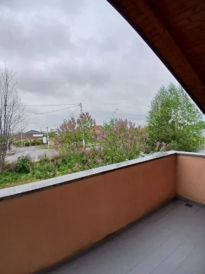 Italian style townhouse, renovated, ready to move in