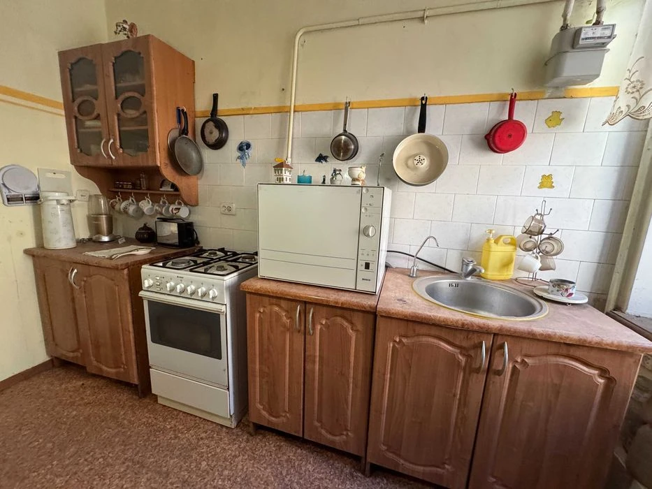 Терміново продам 3-квартиру в центрі міста на вул. Базарна/І