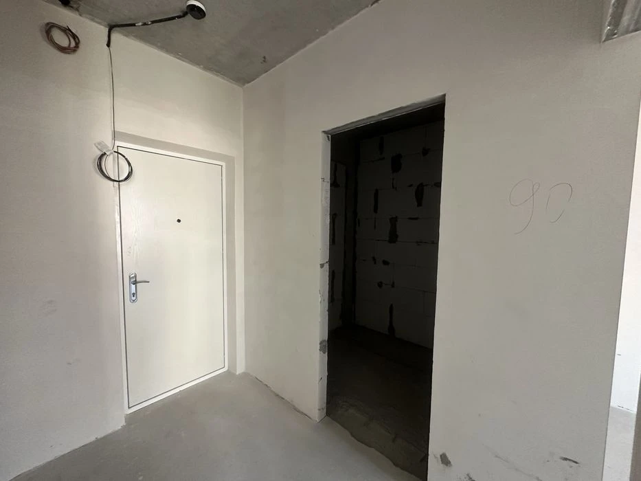 Жк Виа рома на Таирова . 1 ком. квартира на 4-м этаже . Газ/