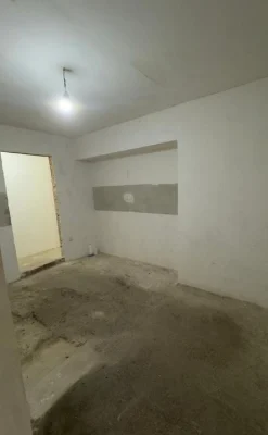 Продається простора 2-кімнатна  квартира