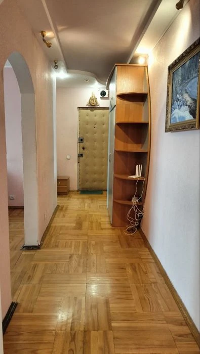 Продам 3-кімтнатну квартиру в центрі
