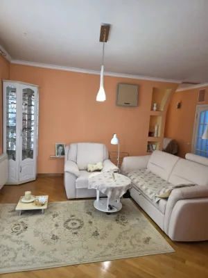 Продаж   Будинка   в топовій локації міста!