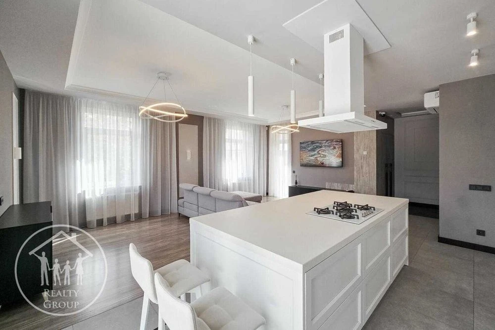 Продаж 2-кімнатної квартири 105м2 поруч Стрийський парк