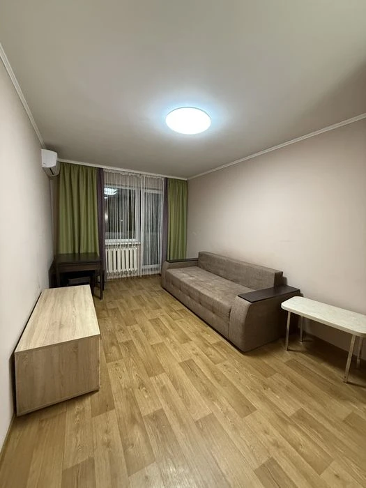 One-room apartment for sale. New buildings. Public utilities market.