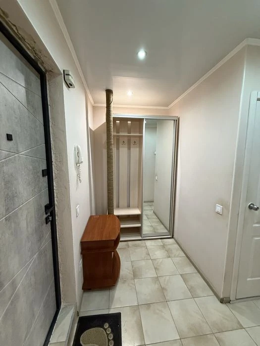 One-room apartment for sale. New buildings. Public utilities market.