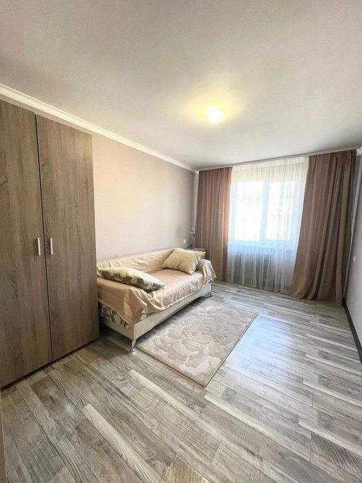 Продається 2к.квартира поруч міського парку