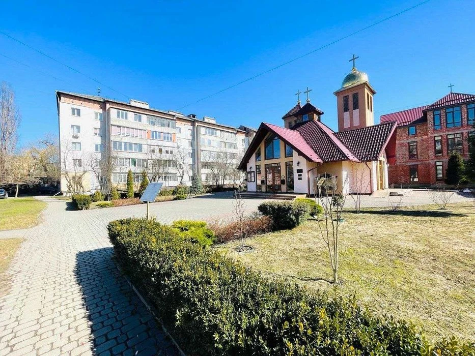 Продається 2к.квартира поруч міського парку