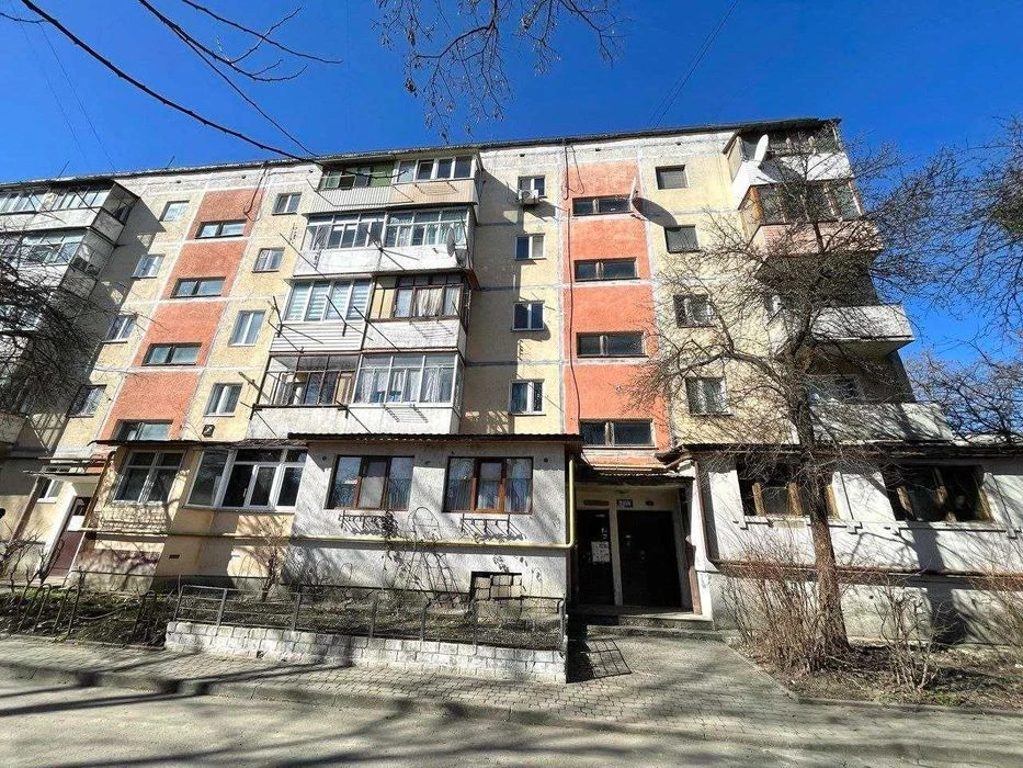 Продається 2к.квартира поруч міського парку