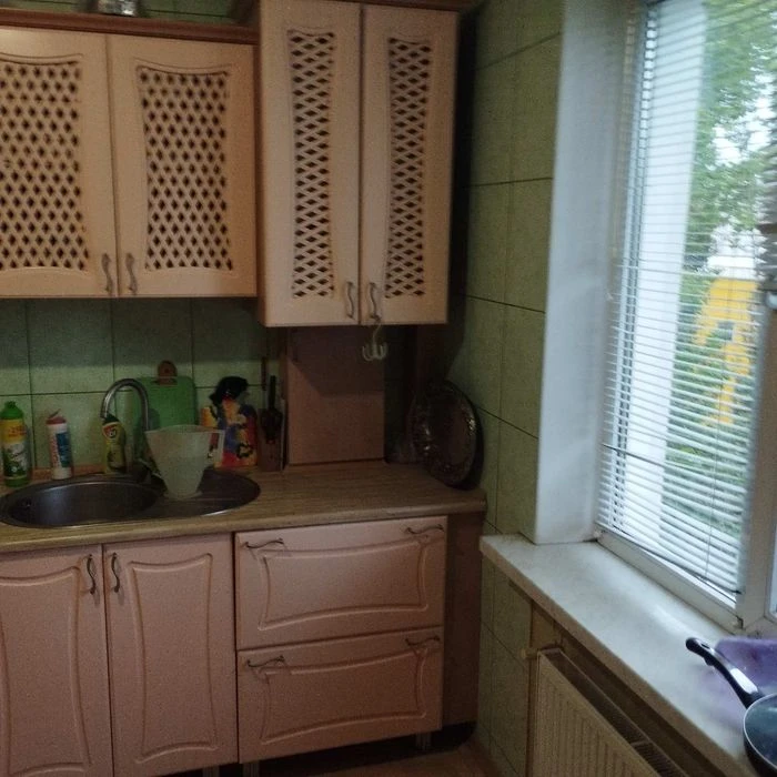 Продаю 2к/кв Намыв,Озёрная 5/9 52/30/8,45000$