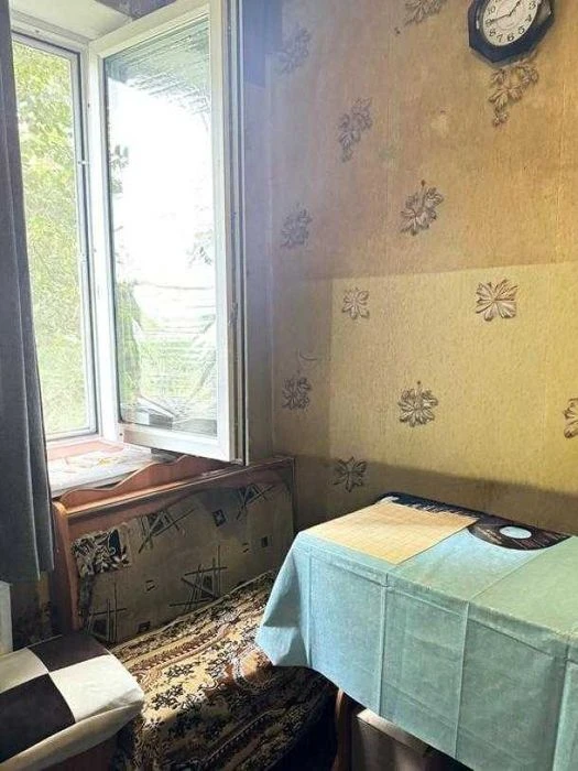 Продам 2 ком.квартиру на ХТЗ.