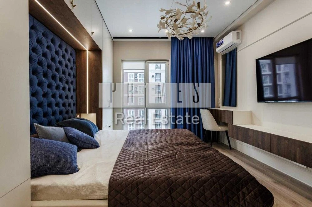 Designer apartment for sale in the Nova Angliya residential complex