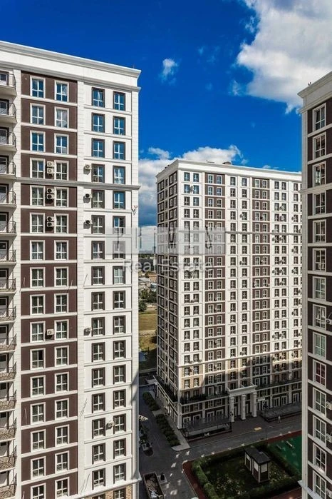 Designer apartment for sale in the Nova Angliya residential complex