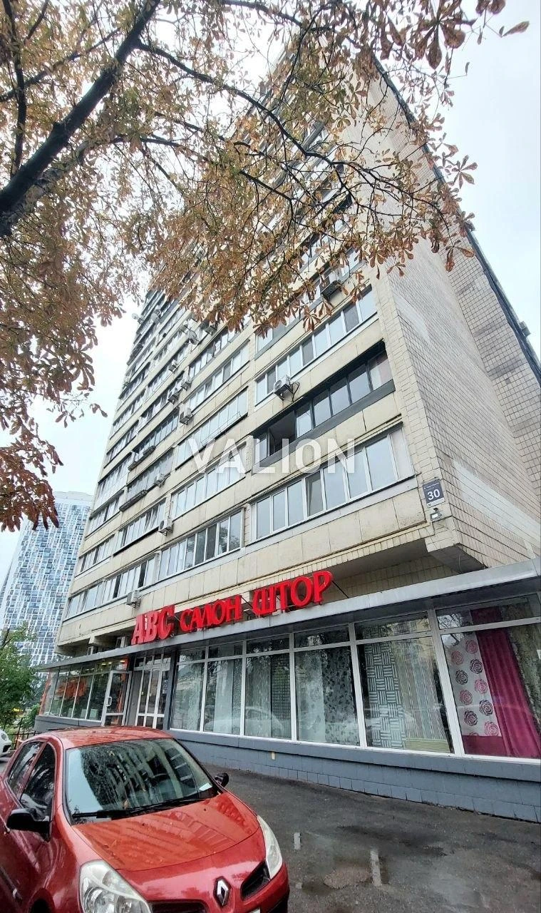 Продаж затишної 2 кімнатної квартири з ремонтом на вул. В’яч