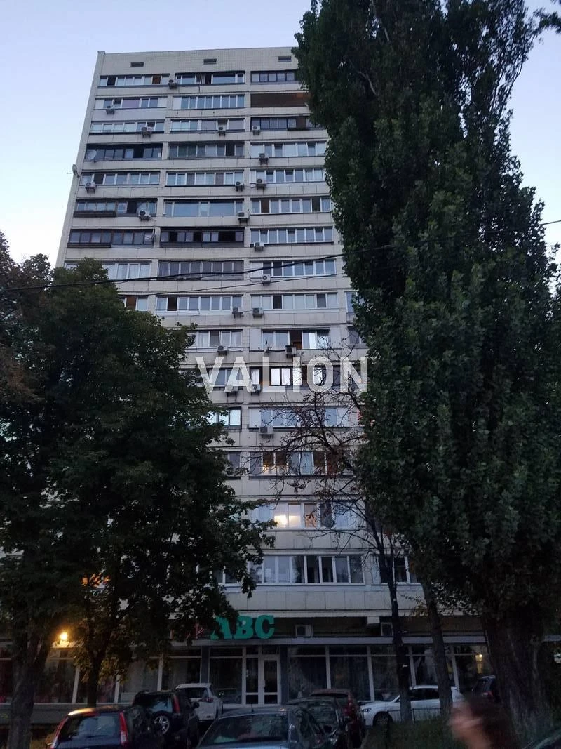 Продаж затишної 2 кімнатної квартири з ремонтом на вул. В’яч