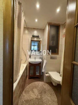 Продаж 3-х кімнатної квартири Вацлава Гавела, 38.