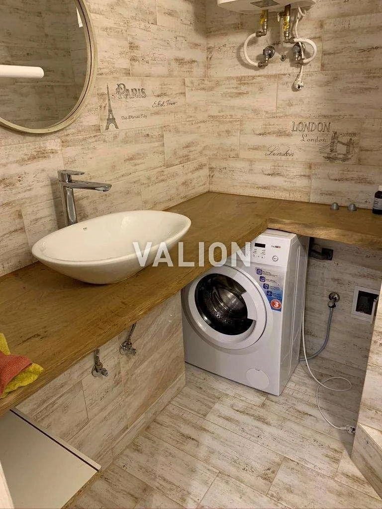 Продаж 1-к квартири Харківське шосе 188