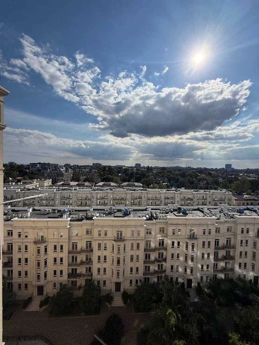 Продам 2х комн. квартиру на 10й Фонтана  в ЖК 31 Жемчужине с