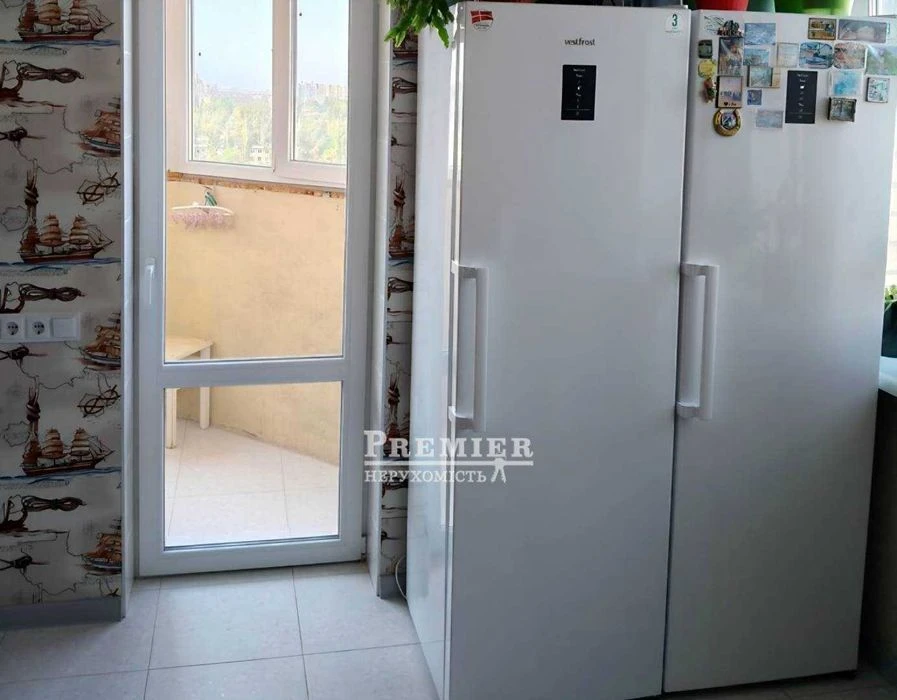 Продам 2-х кім. квартиру у новому Жк