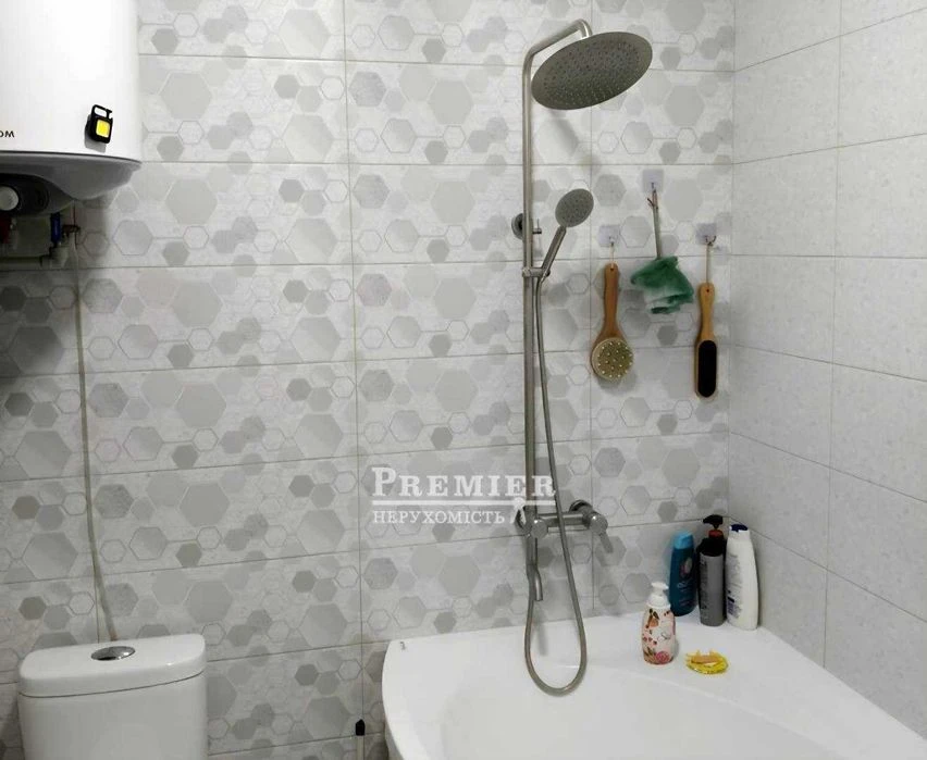 Продам 2-х кім. квартиру у новому Жк