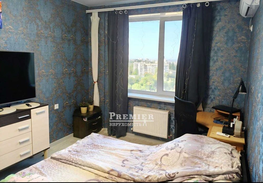 Продам 2-х кім. квартиру у новому Жк