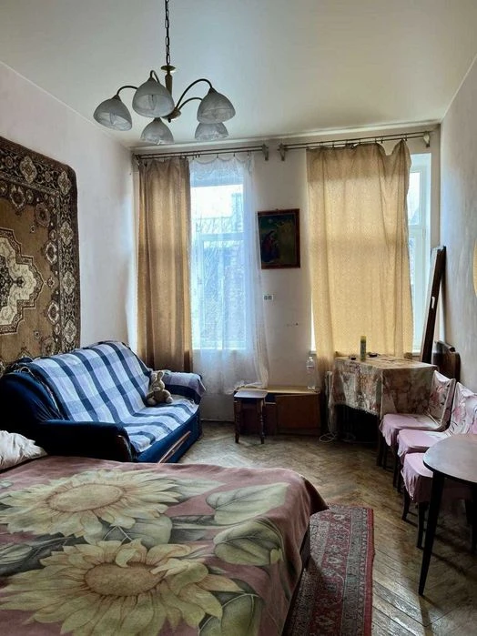 4 кімнатна квартира в центрі Львова, вулиця Академіка Кучера