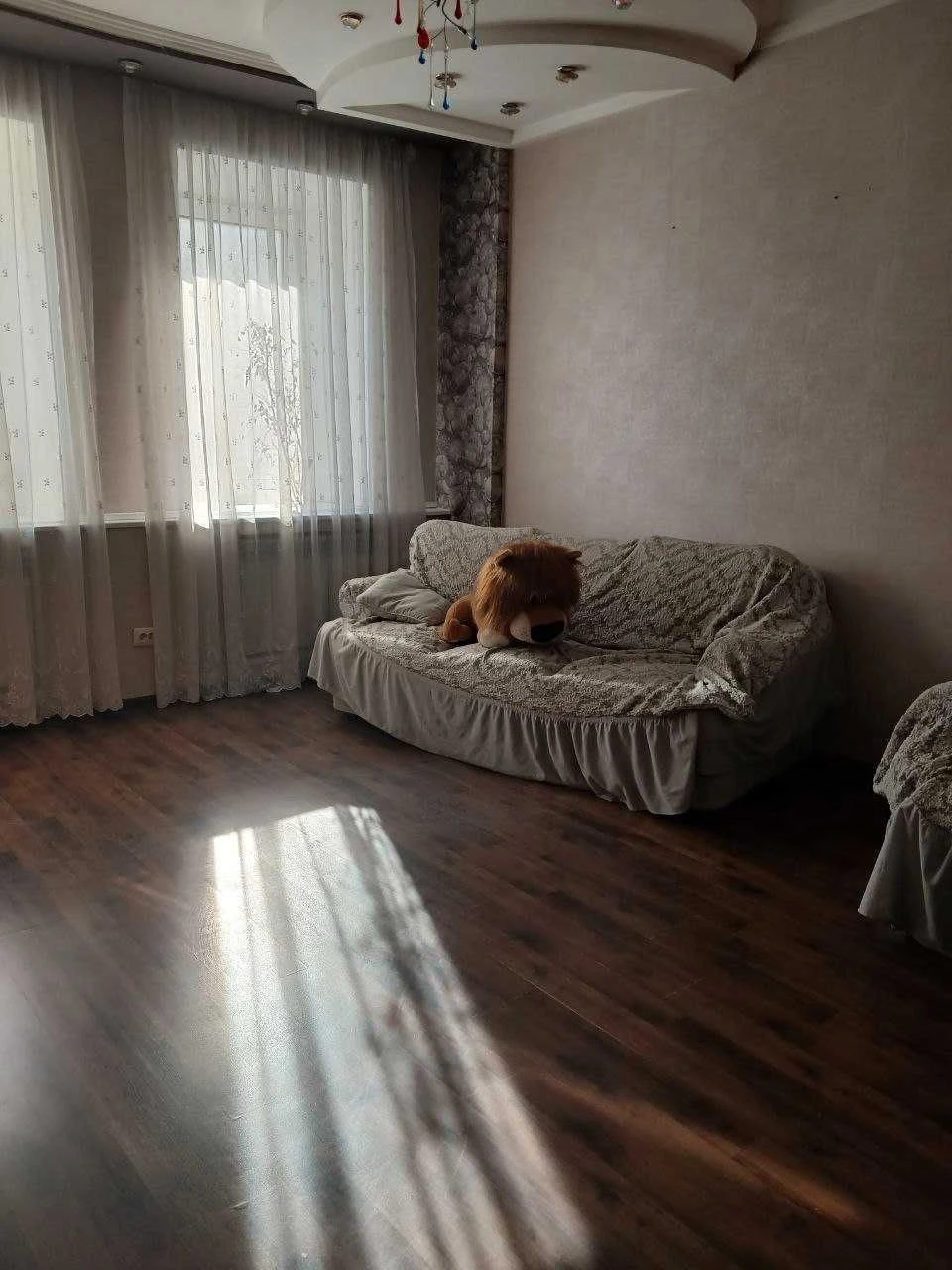 вул. Мала Житомирська, 18, дворівнева квартира, Власник