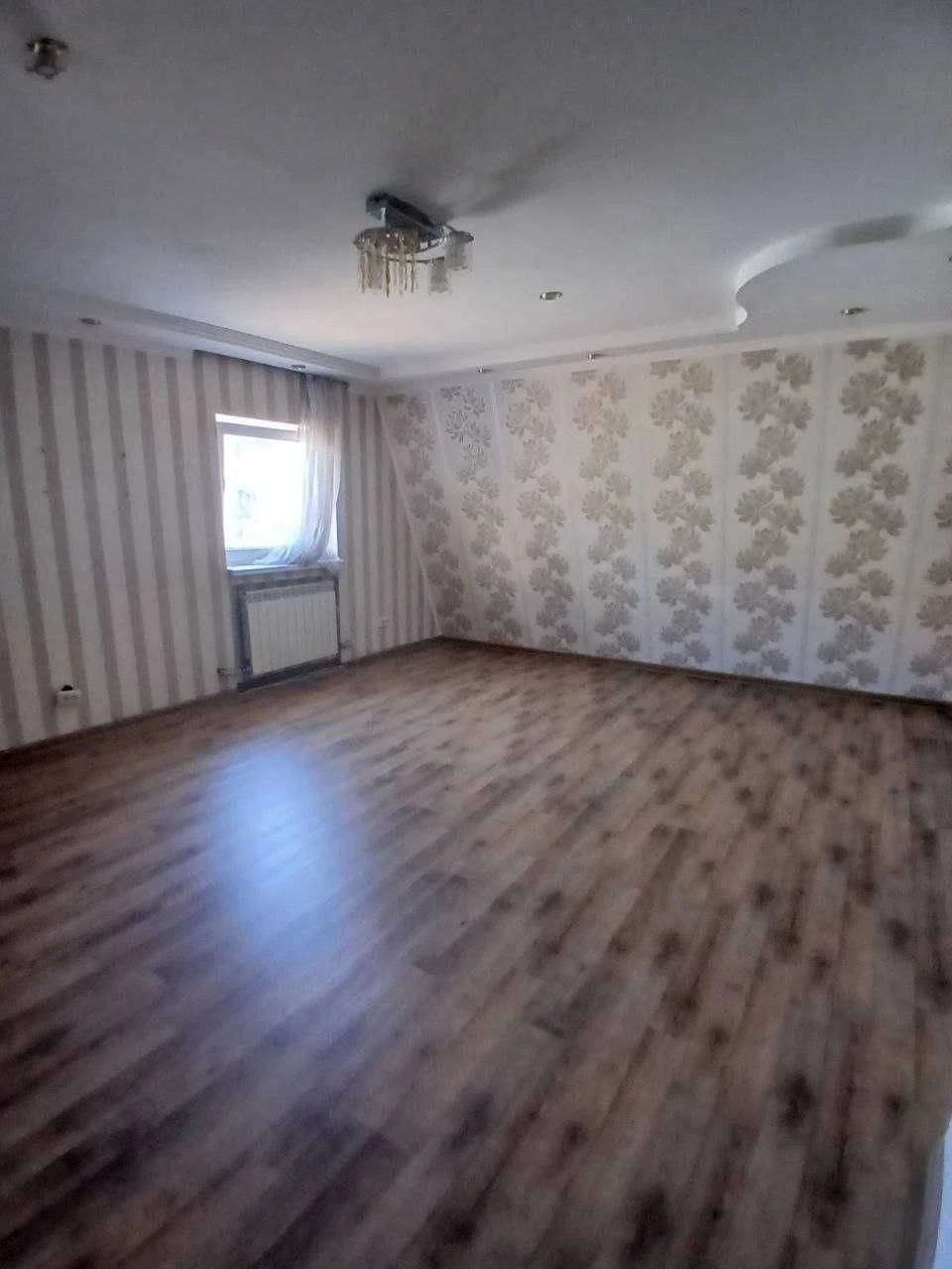 вул. Мала Житомирська, 18, дворівнева квартира, Власник