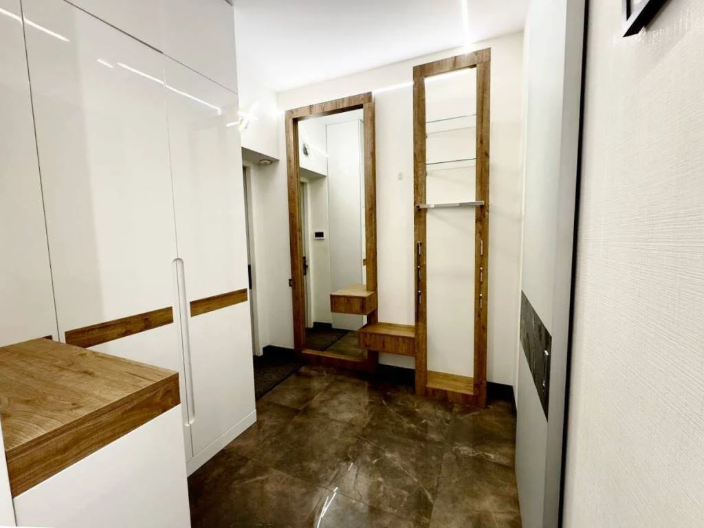 Без комісії. Продаж квартири 155 м. кв. з ремонтом в ЖК прем