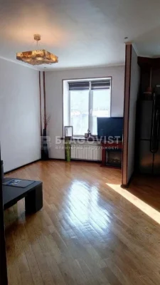 Продаж 3К Вишгородська 4 Сталінка ремонт меблі техніка