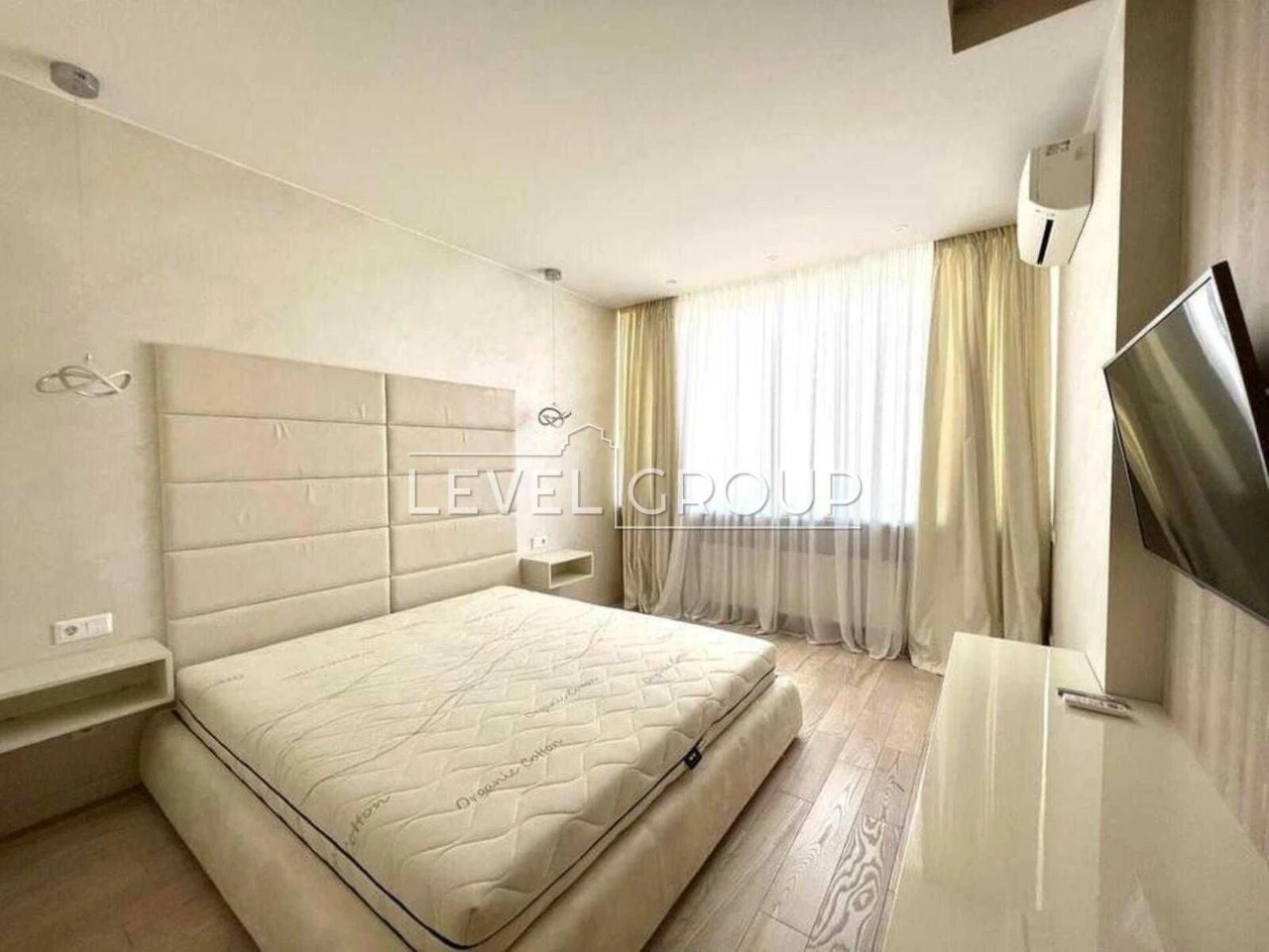 Продаж 4-кімнатної квартири в ЖК Аристократ, вул. Коновальця