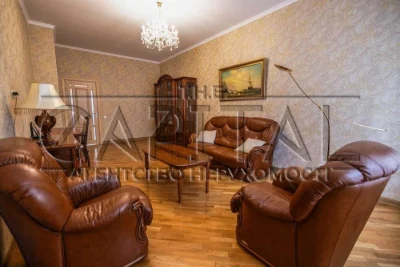 Продаж / 2-кімн. квартира / 85 m2 / вул. Коновальця Євгена,