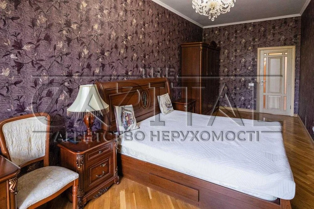 Продаж / 2-кімн. квартира / 85 m2 / вул. Коновальця Євгена,
