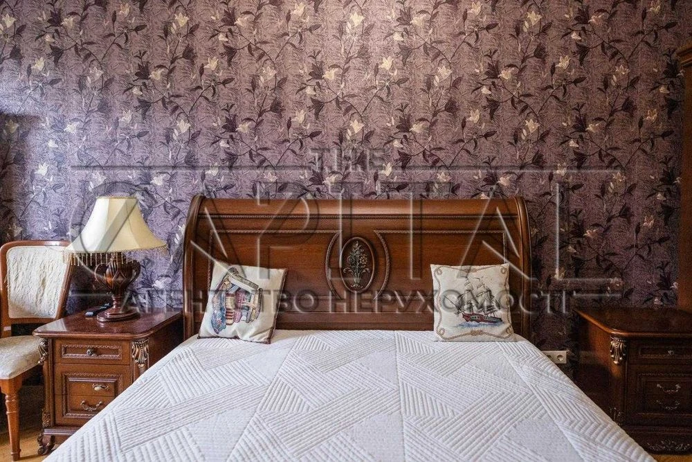 Продаж / 2-кімн. квартира / 85 m2 / вул. Коновальця Євгена,