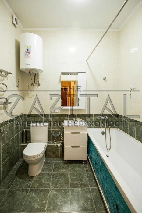 Продаж / 2-кімн. квартира / 85 m2 / вул. Коновальця Євгена,