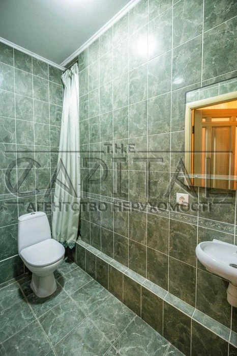 Продаж / 2-кімн. квартира / 85 m2 / вул. Коновальця Євгена,