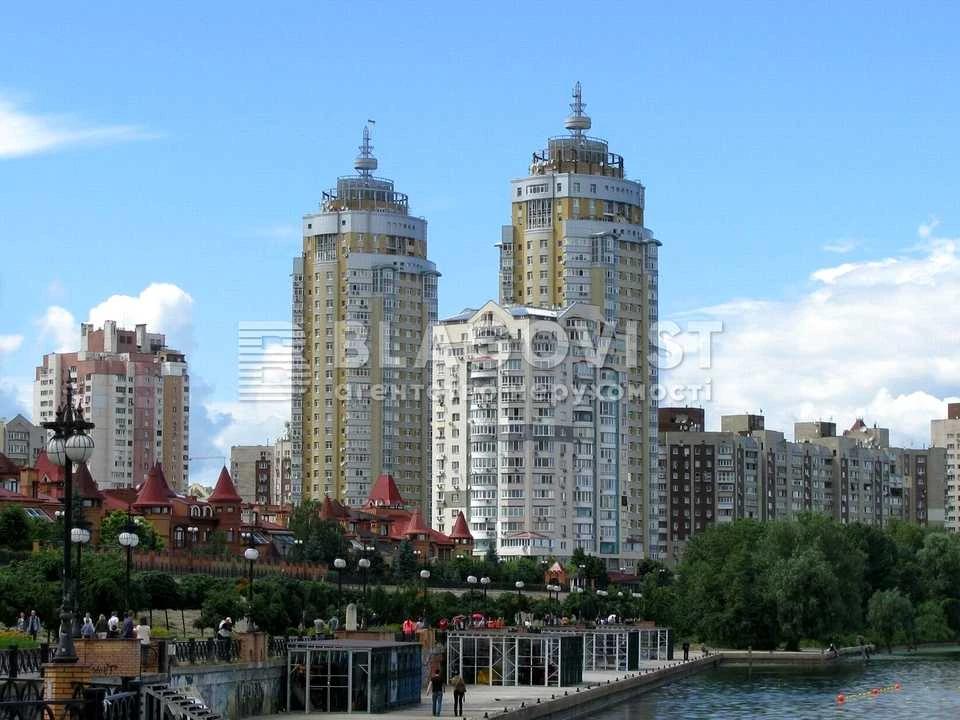 Квартира. Київ, Володимира Івасюка просп. (Героїв Сталінград