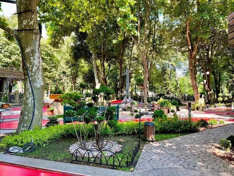 Двокімнатна квартира в доглянутій п'ятиповерхівці на Черемуш