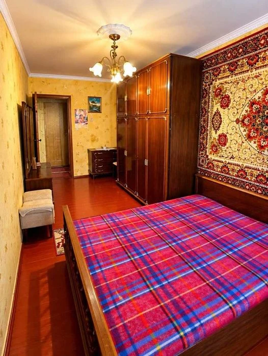 Двокімнатна квартира в доглянутій п'ятиповерхівці на Черемуш