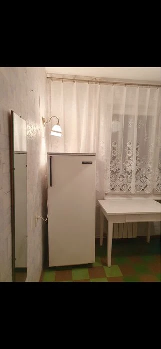 Продаж 1 кімнатноі квартири вул.Стародніпровська 4/9