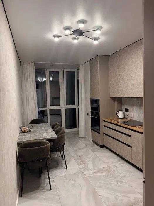 Сучасна двокімнатна квартира! Продаж
