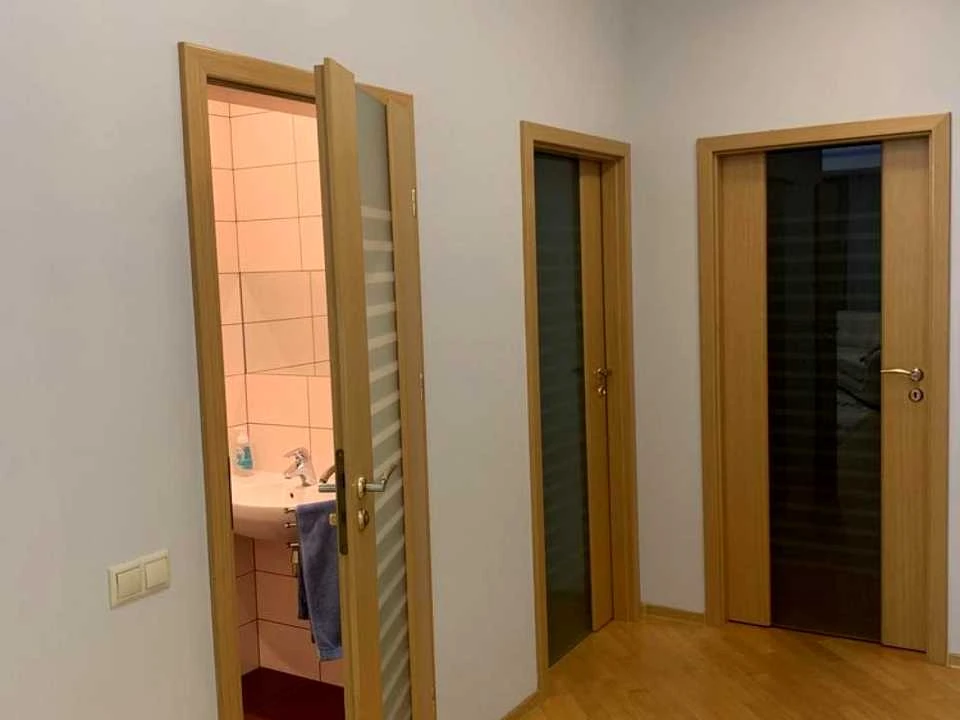Квартира. Львів, Академіка Андрія Сахарова вул. (Суворова)