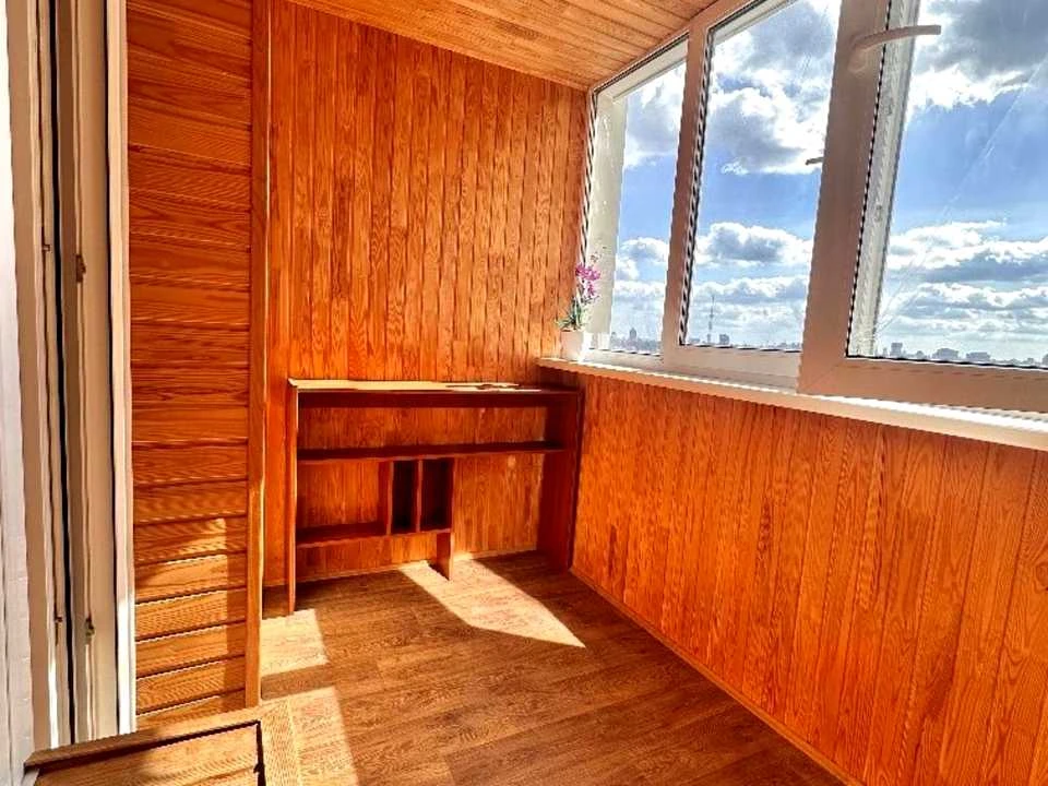 Квартира. Київ, Сергія Данченка вул.