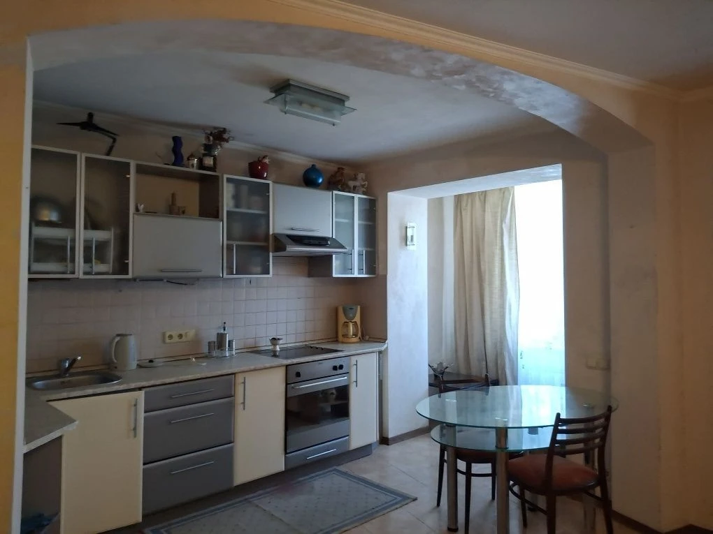 Продаж 1 кім. квартири на Сосницькій 10