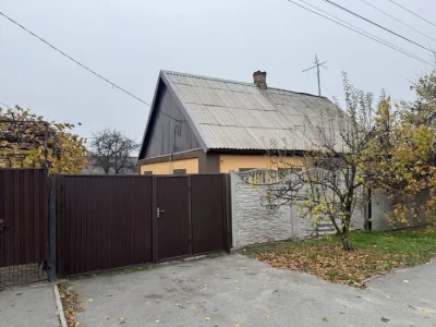 I will sell a house with a garage, it is possible to exchange for a car
