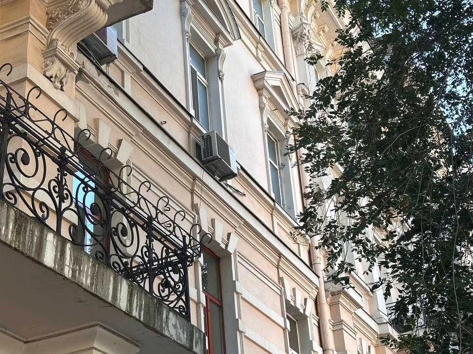Квартира. Одеса, Дерибасівська вул.
