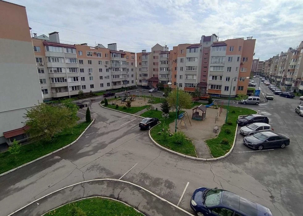 Продається 2к квартира в мікрорайоні Академічний